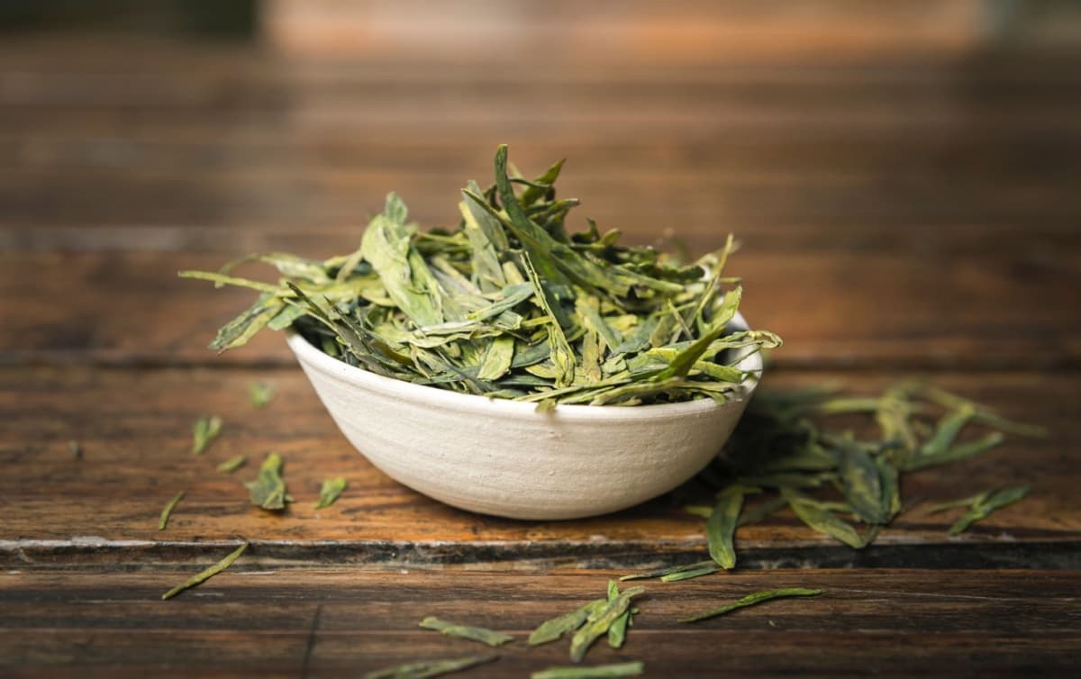 Зеленый «Колодец Дракона»: чай Лунцзин