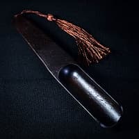Мерная лопатка для чайной церемонии с кисточкой (Темное дерево)